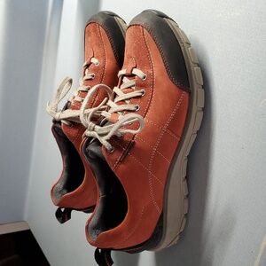 Clarks Wavewalk Wave Trek Women's Waterproof Leather Walking Shoes - Sienna/Rust